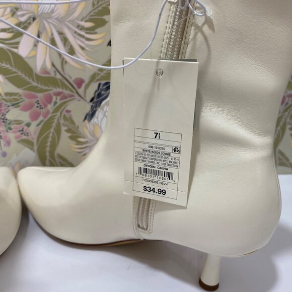 Pointed Toe Cream Ankle Boots Size 7 Faux Leather Zipper Closure Kitten Heel - Picture 5 of 9